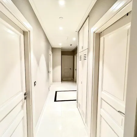 Daire Emaar 2bed+3bath 120sqm Spacious İstanbul